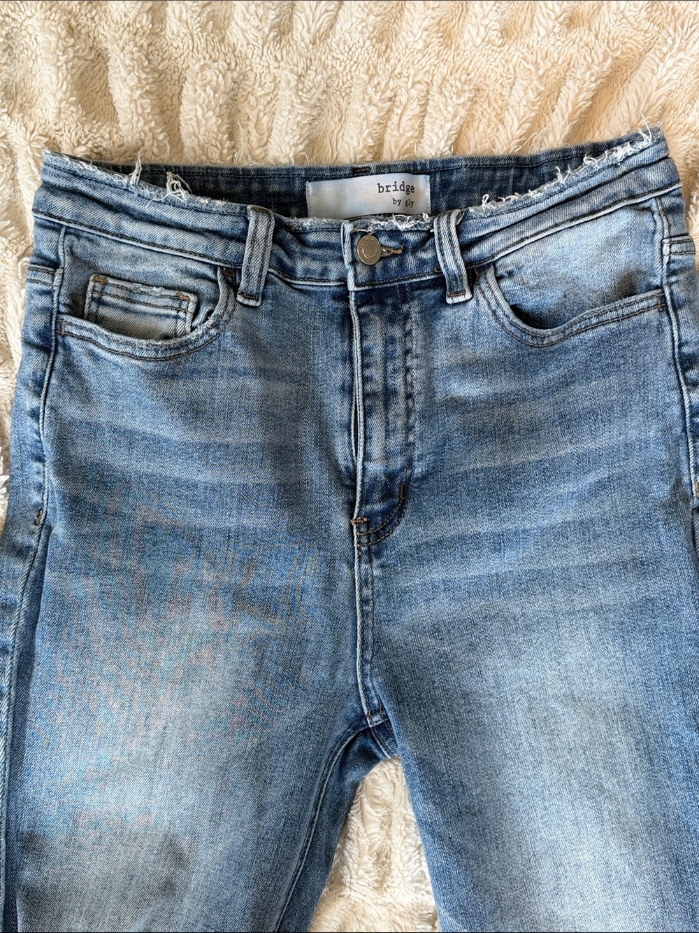 bridge by gly Distressed Bell Bottom Jeans with design 30x29 - Picture 4 of 16